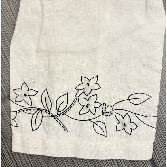 Mercer & Madison White Linen Black Floral Embroidered Button Down Shirt Size 10 - Picture 2 of 4